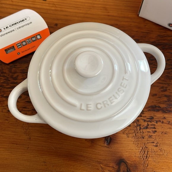 Le Creuset Mini Cocotte. White - Picture 4 of 8
